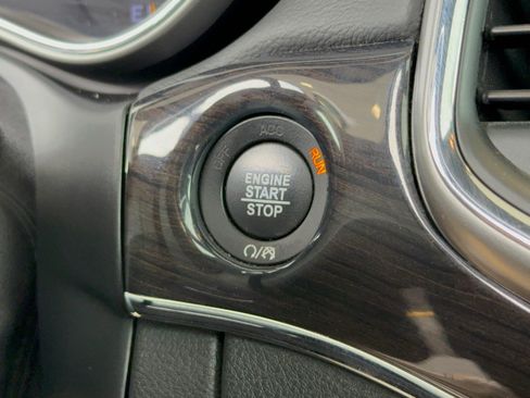 Used 2018 Jeep Grand Cherokee Overland AWD/4WD image 20