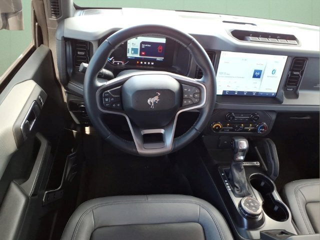 Used 2024 Ford Bronco Big Bend w/ Sasquatch Package AWD/4WD image 17