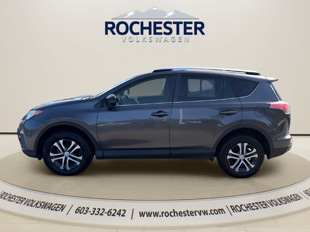 Used 2016 Toyota RAV4 LE AWD/4WD image 3