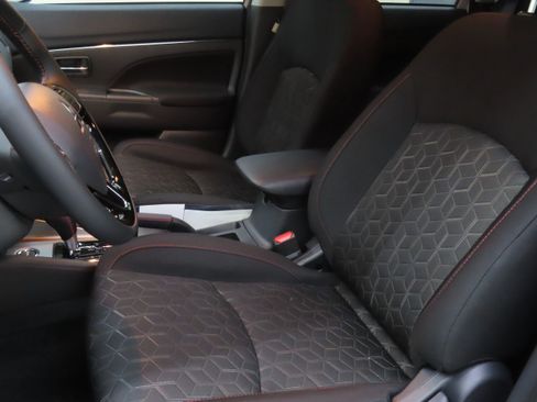 New 2025 Mitsubishi Outlander Sport LE image 10