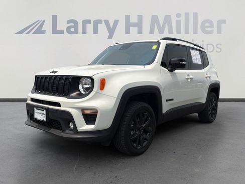 Used 2023 Jeep Renegade Altitude AWD/4WD image 1