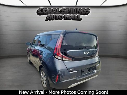 Certified 2024 Kia Soul LX FWD image 3