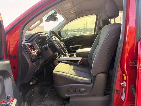 Used 2023 Nissan Titan SV w/ SV Convenience Package AWD/4WD image 6