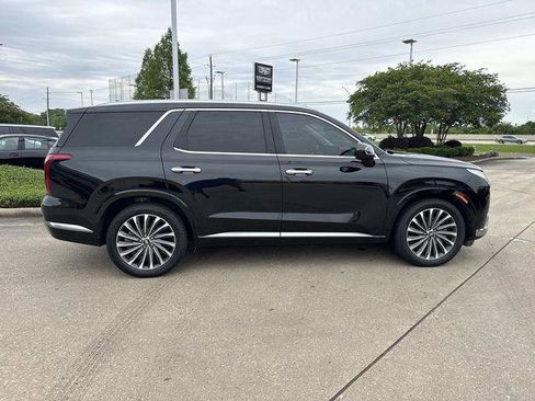 Used 2024 Hyundai Palisade Calligraphy FWD image 4