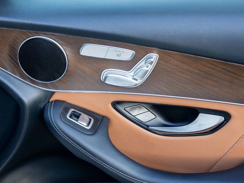 Used 2020 Mercedes-Benz GLC 300 image 15