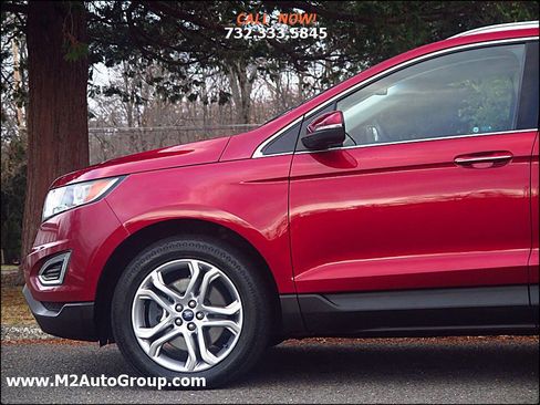 Used 2018 Ford Edge Titanium w/ Technology Package image 24