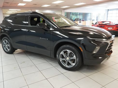 Used 2024 Chevrolet Blazer LT w/ Convenience Package FWD image 14