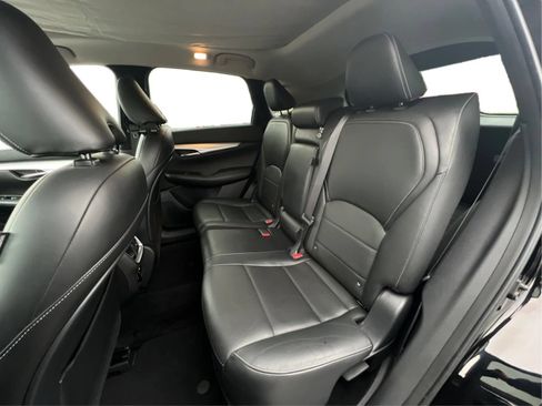 Used 2019 INFINITI QX50 Essential w/ Premium Heat Package AWD/4WD image 17