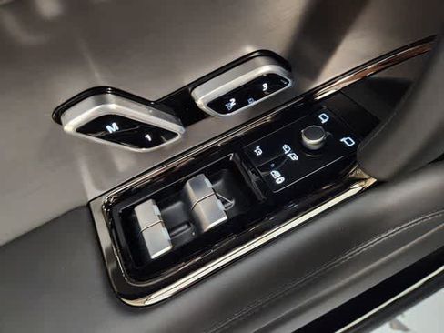 New 2026 Land Rover Range Rover Sport SE AWD/4WD image 39