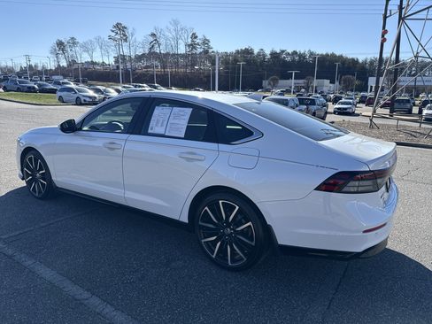 Certified 2024 Honda Accord Touring image 8