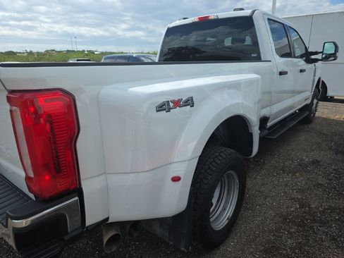 Used 2025 Ford F350 XLT AWD/4WD image 3