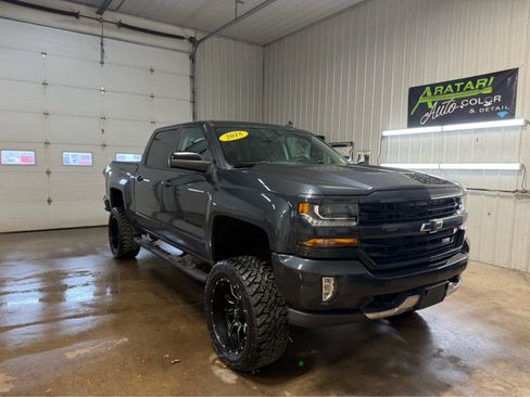 Used 2018 Chevrolet Silverado 1500 LT w/ All Star Edition image 2