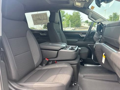 New 2026 Chevrolet Silverado 1500 LT w/ Z71 Off-Road Package AWD/4WD image 14