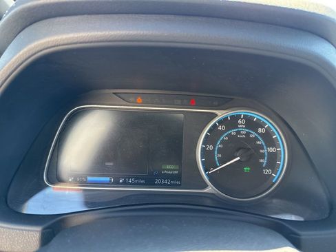 Used 2024 Nissan Leaf S image 17