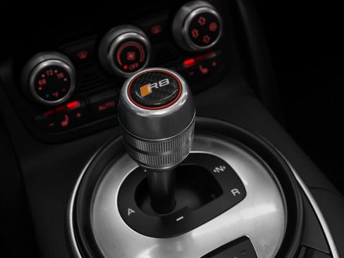 Used 2011 Audi R8 V10 image 48