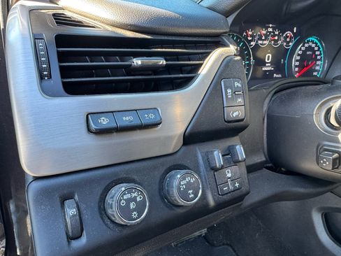 Used 2017 GMC Yukon Denali w/ Open Road Package image 18