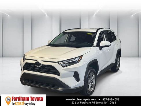 Certified 2025 Toyota RAV4 XLE AWD/4WD image 4