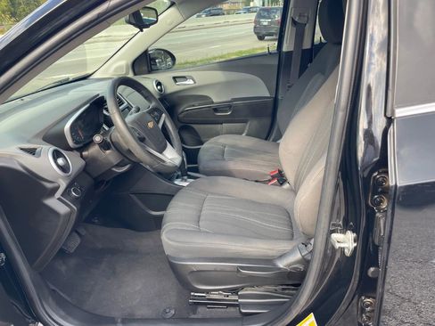 Used 2019 Chevrolet Sonic LT image 17