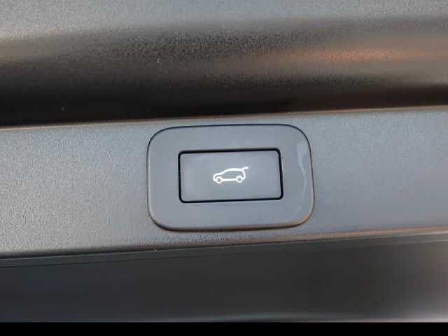 Used 2023 Land Rover Range Rover SE AWD/4WD image 29
