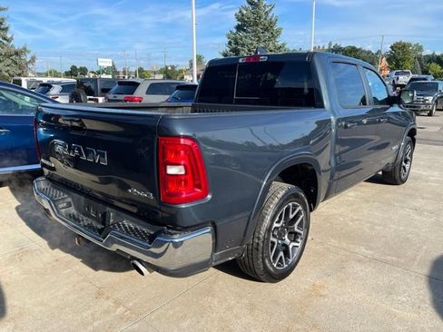 Used 2025 RAM 1500 Laramie AWD/4WD image 6