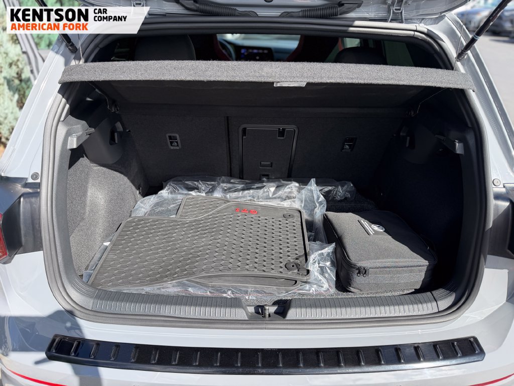 Used 2024 Volkswagen GTI SE FWD image 30