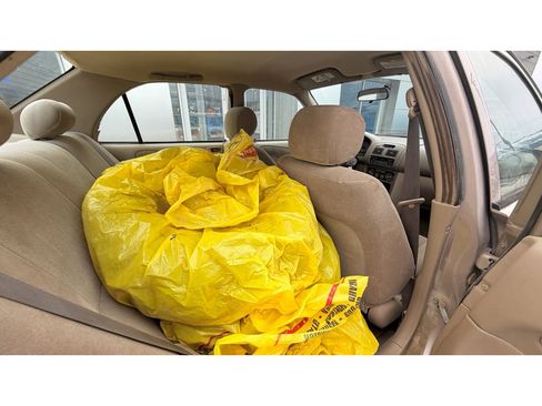 Used 2001 Toyota Corolla CE image 9