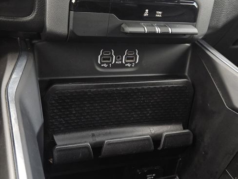 Used 2024 RAM 1500 Laramie AWD/4WD image 27