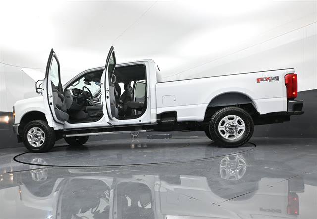 Certified 2026 Ford F350 XLT w/ FX4 Off-Road Package AWD/4WD image 50