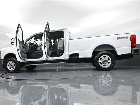 Certified 2026 Ford F350 XLT w/ FX4 Off-Road Package AWD/4WD image 50