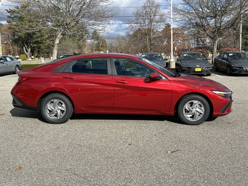 New 2026 Hyundai Elantra SE image 8