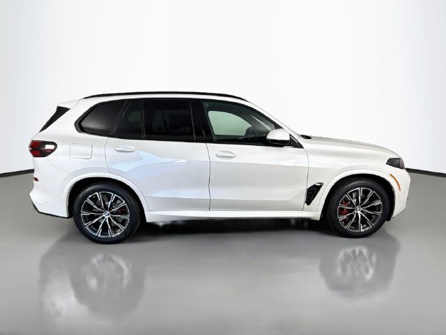 New 2026 BMW X5 xDrive50e w/ M Sport Package AWD/4WD image 8