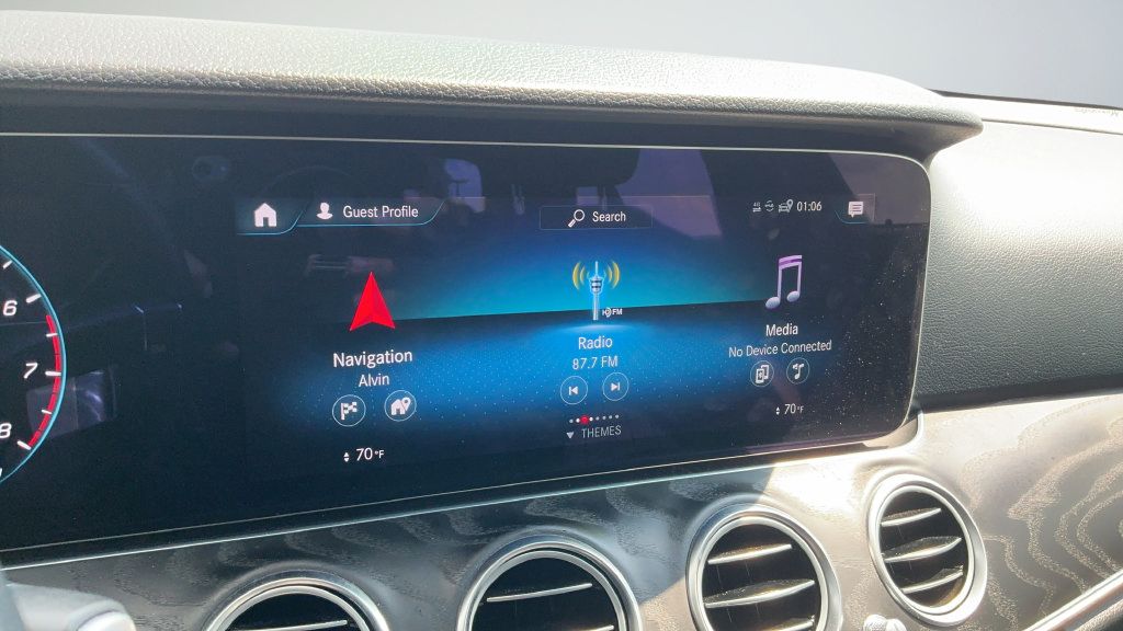 Used 2023 Mercedes-Benz E 350 4MATIC Sedan image 11