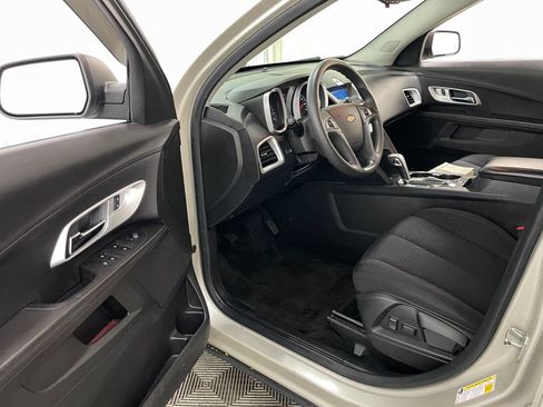 Used 2015 Chevrolet Equinox LS FWD image 17