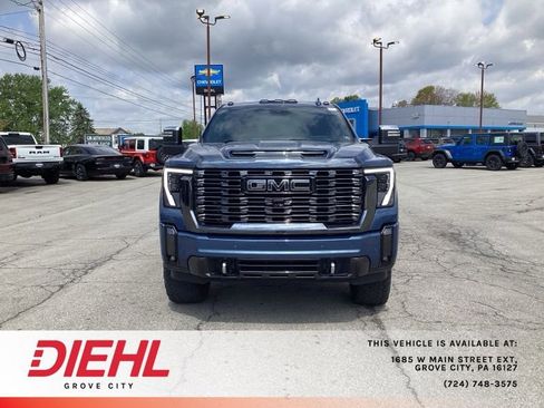 Used 2024 GMC Sierra 3500 Denali Ultimate AWD/4WD image 2