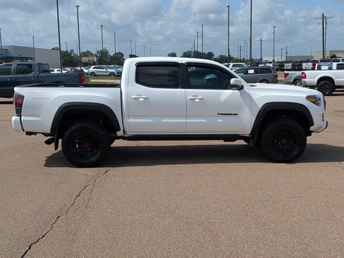 Used 2022 Toyota Tacoma TRD Pro AWD/4WD image 6