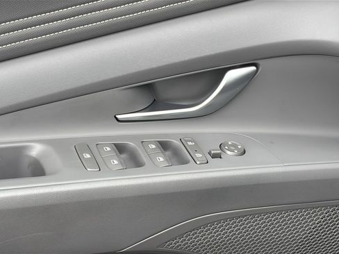 Certified 2023 Hyundai Elantra SEL w/ Convenience Package FWD image 12