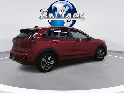 Used 2022 Kia Niro LXS image 9