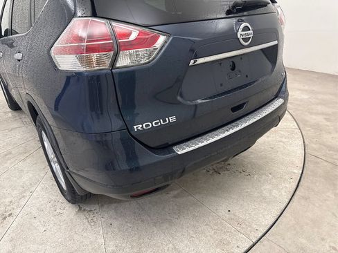 Used 2016 Nissan Rogue SV FWD image 15