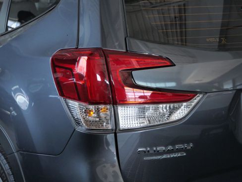Used 2023 Subaru Forester AWD/4WD image 5