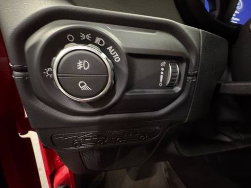 Used 2025 Jeep Gladiator Mojave w/ Safety Group AWD/4WD image 26