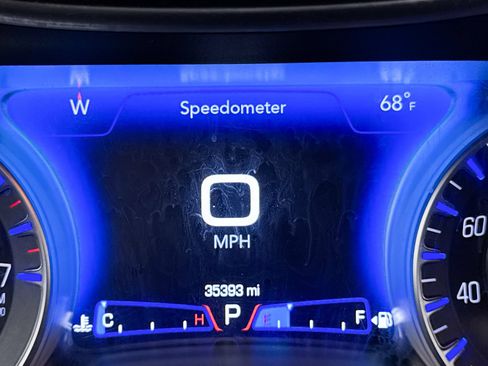 Used 2023 Chrysler 300 Touring RWD image 32