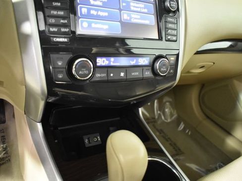 Used 2014 Nissan Altima 3.5 SL w/ Technology Package image 24