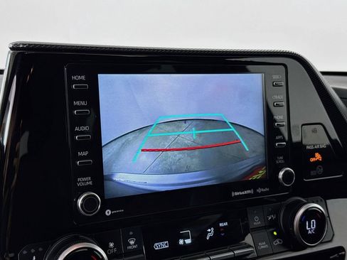Used 2022 Toyota Highlander XSE AWD/4WD image 15