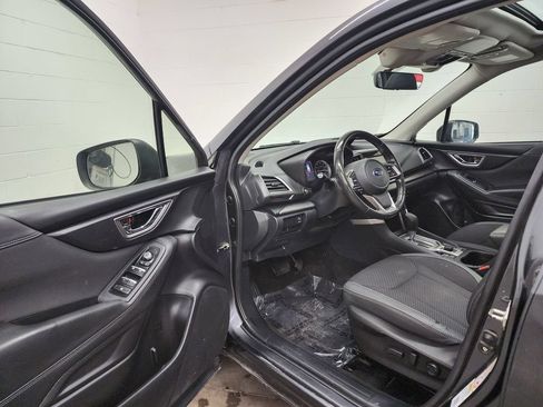 Used 2019 Subaru Forester Premium w/ All-Weather Package AWD/4WD image 11