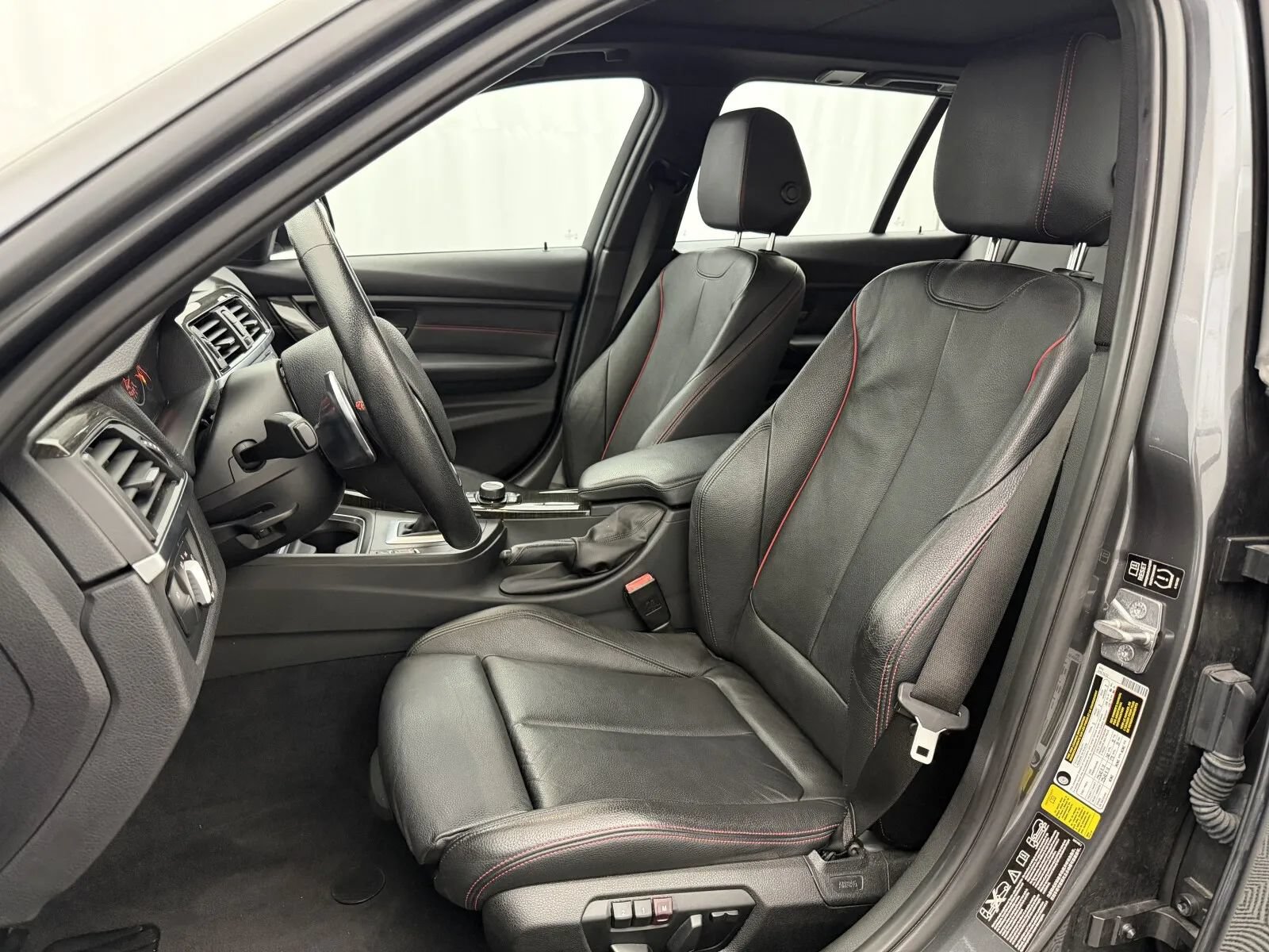 Used 2014 BMW 328i xDrive Wagon AWD/4WD image 8