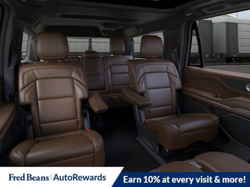 New 2026 Lincoln Navigator L Reserve AWD/4WD image 12