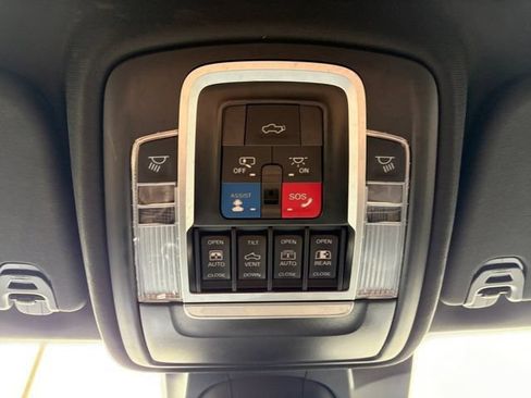 Used 2023 RAM 1500 Laramie RWD image 14