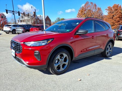 Used 2025 Ford Escape ST-Line w/ Tech Pack #1 image 9