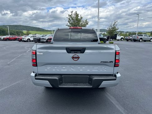 Used 2024 Nissan Frontier PRO-4X AWD/4WD image 6