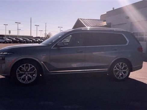 Used 2025 BMW X7 xDrive40i image 6